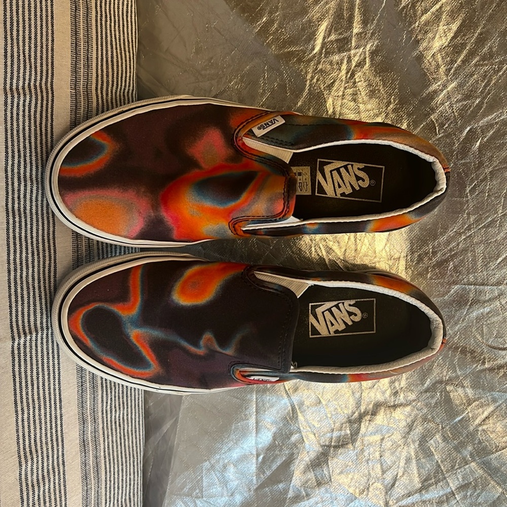 Vans BNWOT Aura slip-ons